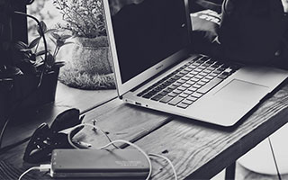 网站源码下载的内容主要包括HTML、CSS、JavaScript等代码文件